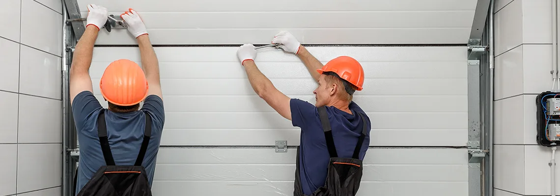 Driveway Garage Door Local Technicians in Waukegan, Illinois